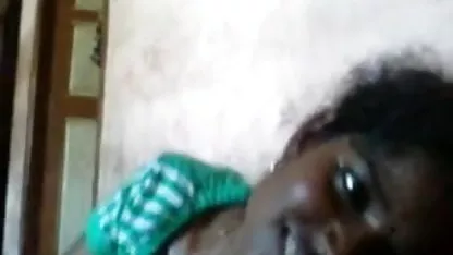 குளியலறையில் செக்ஸ் ஹேரி தனியா ஆபாச செக்ஸ் விட அதிகம்!
