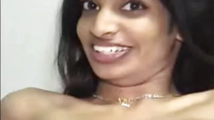 பிம்ப் ஒரு புதிய விபச்சாரியை சரிபார்க்கிறார் இந்திய அக்குள்களில் ஆபாச