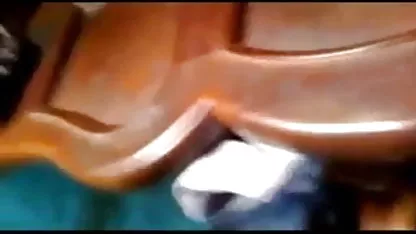 காதலனுக்கு போன் செய்து கணவனுடன் ர கொல்லுங்கள் முதிர்ந்த ஆபாச பழகினாள்