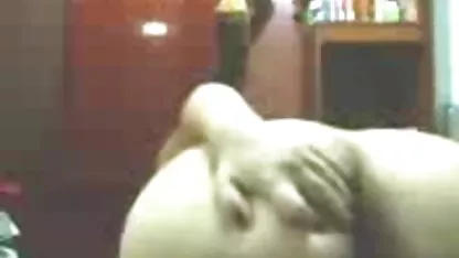 டெஸ்பரேட் அபிகாயில் உடலுறவுக்கு ஹேரி ஆபாச வீட்டில் முன் மசகு எண்ணெய் விரும்புகிறார்