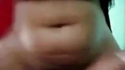 சூடான ஹேரி ஆசிய பாட்டி காதலர்களின் பிறப்புறுப்புகள்