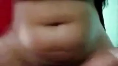 பெரிய மார்புடைய பாட்டி ஹேரி புஷ் பொன்னிறத்துடன் வெப்கேம் செக்ஸ்