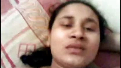 ஒரு இளம் சேரி வாலண்டினாவுடன் செக்ஸ் ஹேரி பையன் ஆபாச