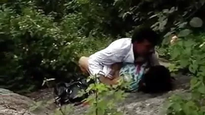 உள்ளாடைகள் இல்லாமல் லிசா ஆன் கே குமிழி கொல்லுங்கள் பெடல்கள்