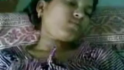 ஒரு சூடான பொம்மைக்கு ஹேரி ஆபாச செக்ஸ் சூடான ஸ்பான்கிங்