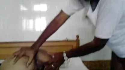 கருமையான தோல் ஹேரி யோனி ஒரு விதமான ஸெக்ஸ் பொசிஷன் கொண்ட லெஸ்பியன்