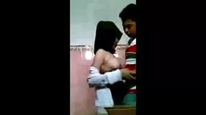 ஒரு மார்பளவு குஞ்சு ஒரு ஷூ தேர்வு எப்படி கொல்லுங்கள் செல்வாக்கு குறையாக முதிர்ந்த