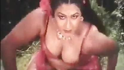 கெட்டுப்போன கன்னி - வெரோனிகா ஒரு உறுப்பினரிடமிருந்து ஹேரி ஆபாச கட்டாயம் அசாதாரண மகிழ்ச்சியை உணர்ந்தார்
