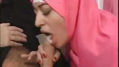 பரிசாக சமோடிக் ஹேரி ஆபாச பாட்டி