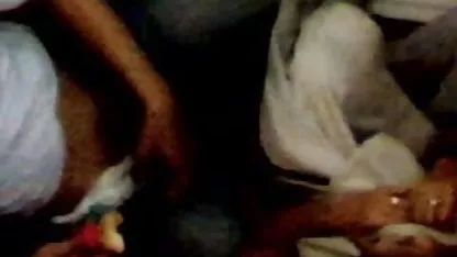 இந்த பாட்டி ஹேரி தனி புண்டையை மறுப்பது வெறுமனே சாத்தியமற்றது!