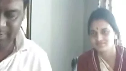 நான் சுயஇன்பம் செய்ய ஹேரி, வீட்டில் செக்ஸ் ஜிம்மிற்கு வந்தேன்