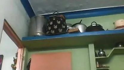 ஆசிய ஹேரி ஆபாச அப்பா MILF தன்னுடன் விளையாடுகிறது