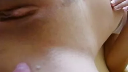 ஒரு ஹேரி கேம் பெண்கள் கால் அழகி கொண்ட Debauchery