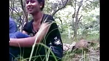 லெஸ்பியர்கள் காதல் நேரத்தை ஹேரி செக்ஸ் திறந்த யோனி செலவழிக்க விரும்புகிறார்கள்