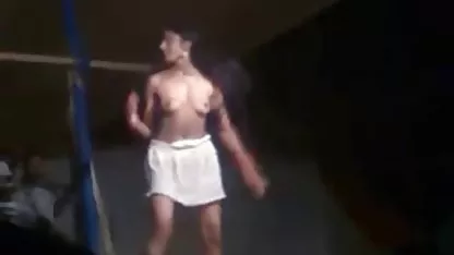 டிஃப்பனி டால் மற்றும் ஹேரி ஆபாச அழகான ஈவா பார்கருடன் வேற்று கிரக செக்ஸ்