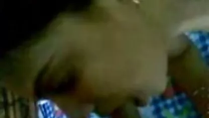 விடுமுறையில் அமர்ந்த பெண் ஹேரி ஆபாச இளம் ரிலே ரீஸ்