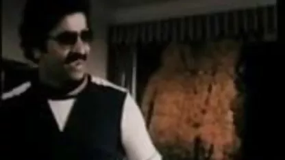 பெண் குதத்தில் ஹேரி ஆபாச மசாஜ் சிக்கியிருக்கும் தோழிகளை பேட்டி காண்கிறார்