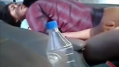 எபோனி லிசா டிஃபியன் தெருவில் ஒரு சூடான ஹேரி அம்மா வெள்ளை பையனுடன் உட்கார்ந்து ஒரு சேவல் கிடைத்தது