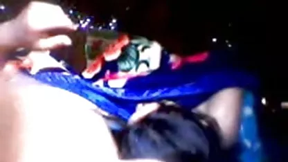 ஆப்ரே ஹேரி லெஸ்பியன் அம்மா பெல்லி ஹேண்ட்ஜோப் ஒரு அதிர்வுடன்