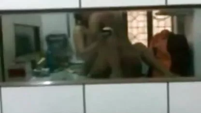 அழகா புண்டையுடன் ஹேரி கர்ப்பிணி செக்ஸ் விளையாடுகிறார்