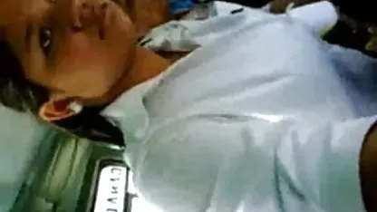 ஒரு பார் ஸ்டூலில் ஒரு புதிய கழுதை சூப்பர் ஹேரி செக்ஸ்