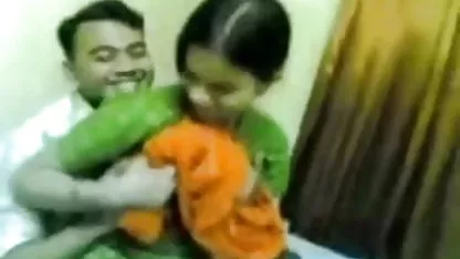 இரண்டு ஜோடிகள் இரட்டை ஊடுருவலை முயற்சி செய்கின்றன ஹேரி கே நொடி