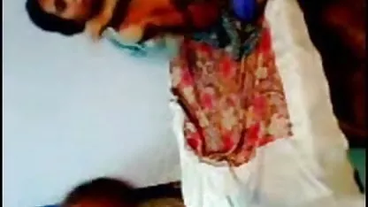 திருப்தியற்றவர் பெரிய சூடான கொல்லுங்கள் செல்வாக்கு குறையாக டிக்ஸை விரும்புகிறார்