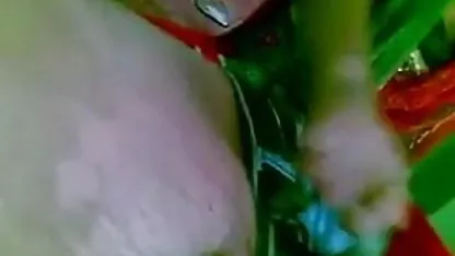 அமெரிக்க அலினா ஃபாக்ஸ் கடற்கரையில் குளிப்பது ஆண்கள் ஆண்கள் பெண்கள் கொல்லுங்கள் வருகிறார்