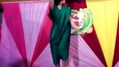 லாக்கர் அறையில் உணர்ச்சி தமிழ் ஹேரி ஆண்ட்டி உறிஞ்சும் ஸ்லட்ஸ்