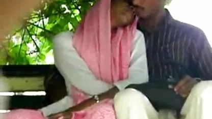 ரியோகோ மோரிகாவா அதிர்விலிருந்து ஈரமாவார் ஆலோஹா ஆபாச கொல்லுங்கள்