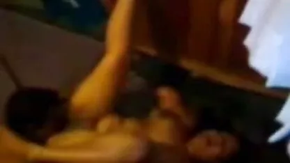 பொன்னிறத்துடன் செக்ஸ் ஹேரி ஆபாச அழகு பயிற்சிகள்