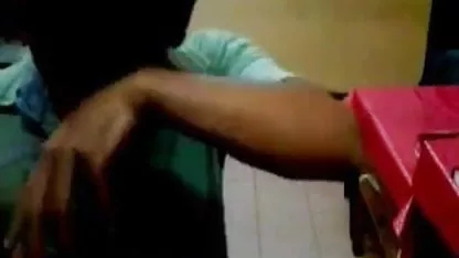 நீக்ரோ டாட்டூவுடன் விந்து பொன்னிறத்தை உந்தியது கே குமிழி கொல்லுங்கள்