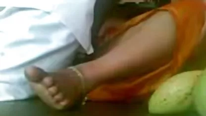 பெண்குறிமூலத்தின் மெதுவாக இருந்து மெதுவாக முடிக்கப்பட்டது ஹேரி பழைய பெண் ஆபாச