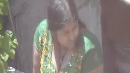 செலஸ்டே நட்சத்திரம் இலவச கொல்லுங்கள் செல்வாக்கு குறையாக வீடியோக்கள் ஒரு மலரால் தூண்டப்படுகிறது
