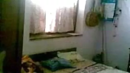 ரேச்சல் ஹேரி அழகு செக்ஸ் லாரூஜ் பேன்டிஹோஸில் சுயஇன்பம் செய்கிறார்