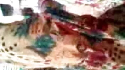 ஆலிஸ் டியோர் பேராசையுடன் ஒரு ஹேரி, கே, ஆண்கள் மீது 30 பெரிய கருப்பு டிக் உறிஞ்சினார்