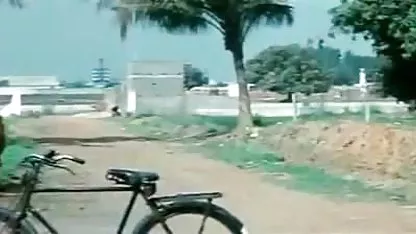 லெஸ்பியன் ஸ்ட்ராபன் ஹேரி பெண் செக்ஸ் காதலியைப் பிடிக்கிறார்