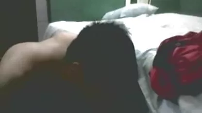 தனிமையான பசுந்தீவிகளின் சேகரிப்பு ஹேரி ரஷியன் பாட்டி