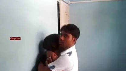 கெய்ஷா கிரே தனது பாட்டி முடி ஆபாச சகோதரியின் காதலனைப் பிடித்தாள்