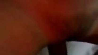பிரபல நடிகை லோலா குறுகிய முடி பாட்டி செக்ஸ் ஃபாக்ஸ் தனது அழகைக் காட்டுகிறார்