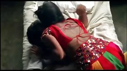 இளம் ஹேரி, அம்மா அமெரிக்க நாட்டுக்காரன் பெண் கடுமையாக சிக்கிக்கொண்டாள்