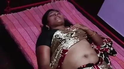 பொன்னிறத்துடன் ஹேரி ஆபாச கிட்டி யோனி செக்ஸ்